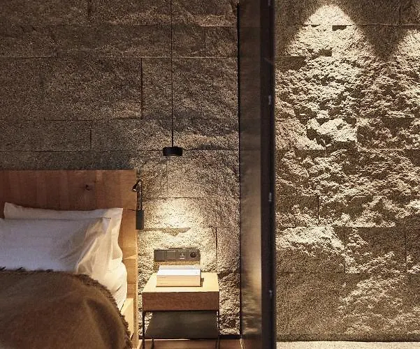 Enhotel זקופאנה